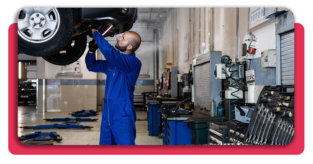 Aprende la inspección integral de sistemas automotrices y el control de dotación, aplicando técnicas profesionales de diagnóstico y seguridad en el taller.