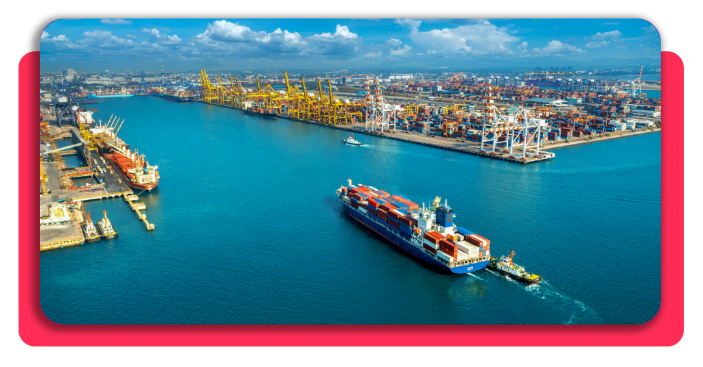 Curso gratis de logística portuaria - vista aérea de puerto con contenedores