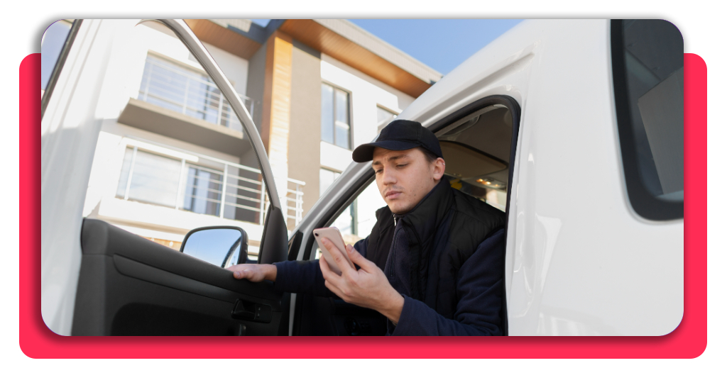 Profesional de logística y seguridad en vehículo