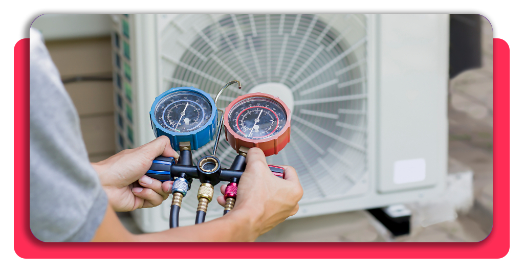 Un técnico en instalación de equipos de refrigeración siempre tiene trabajo, especialmente cuando hay temperaturas extremas en la ciudad